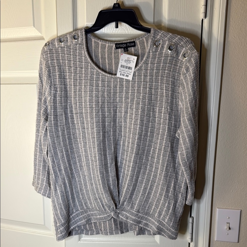 Gray Ribbed 3/4 Sleeve Tie Front Blouse